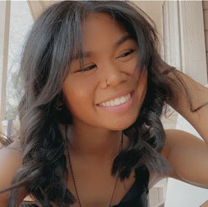 Meet your Posher, Lydia